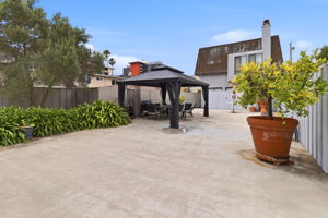 046_F8_216 8th Ave San