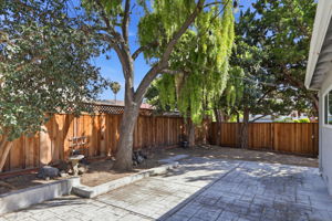 047_F8_216 Colibri Ct