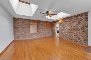  Photo 49