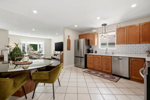 Kitchen/Breakfast Area