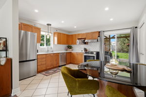 Kitchen/Breakfast Area