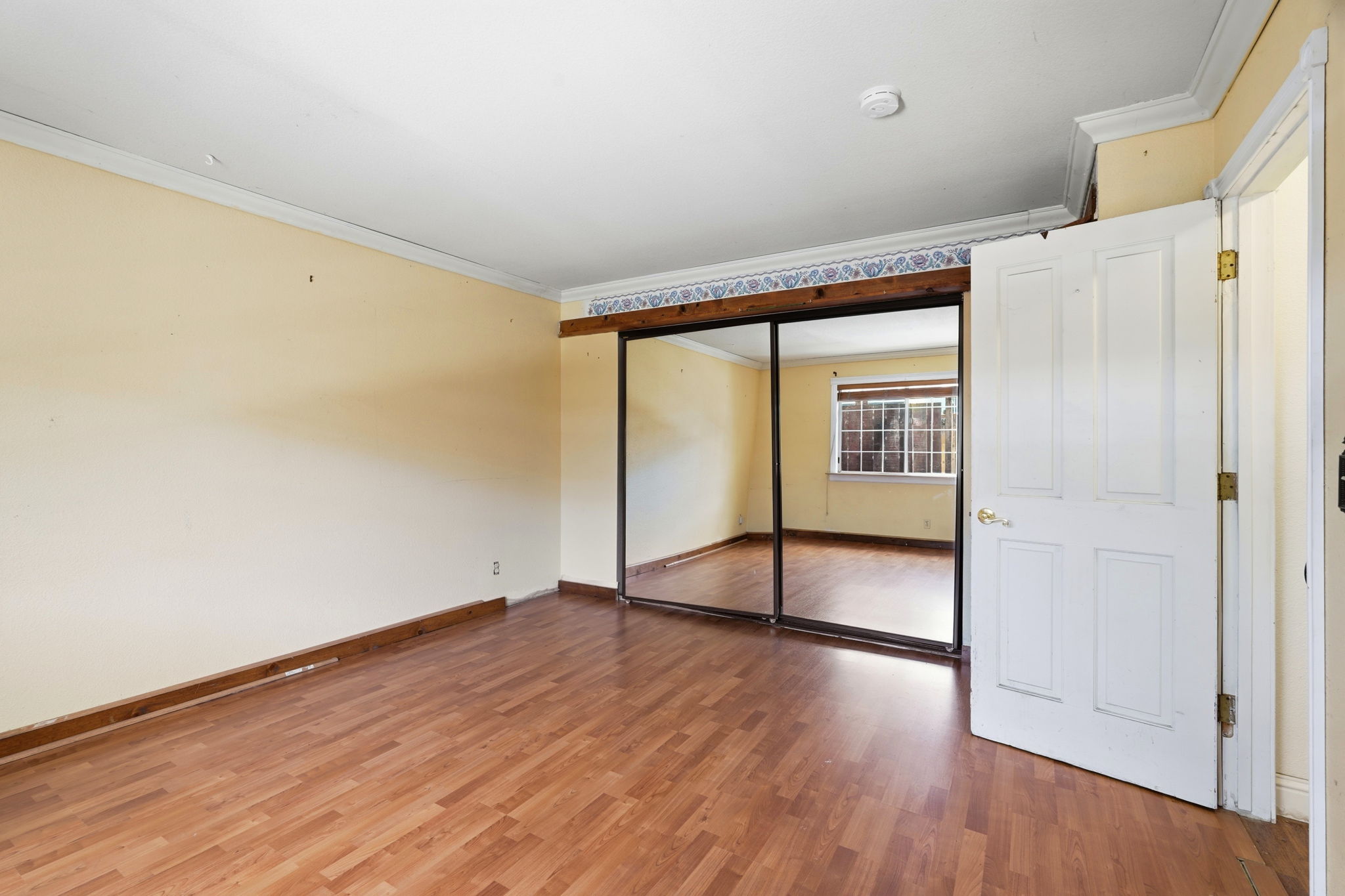 012_F8_216 N 25th St
