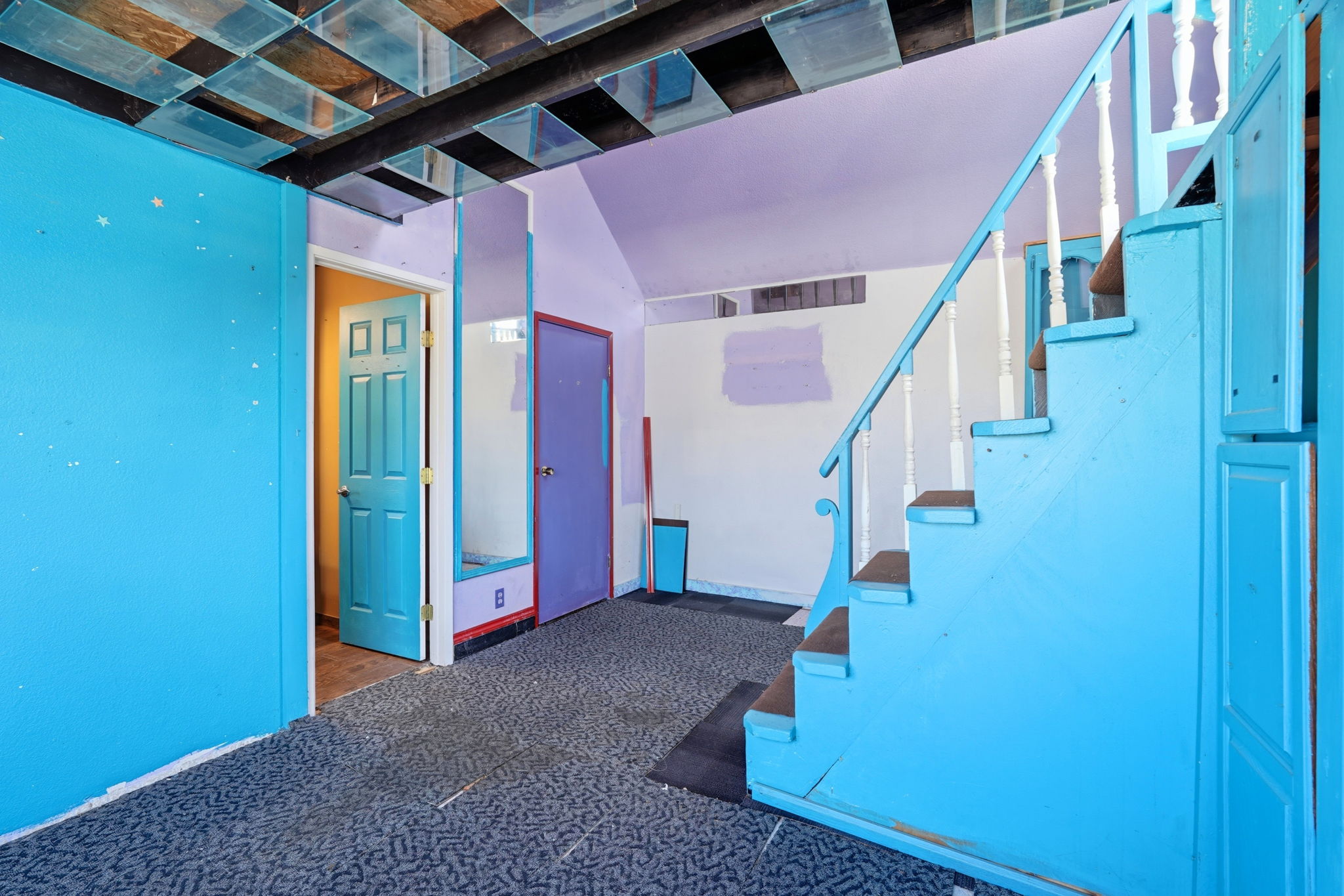 020_F8_216 N 25th St