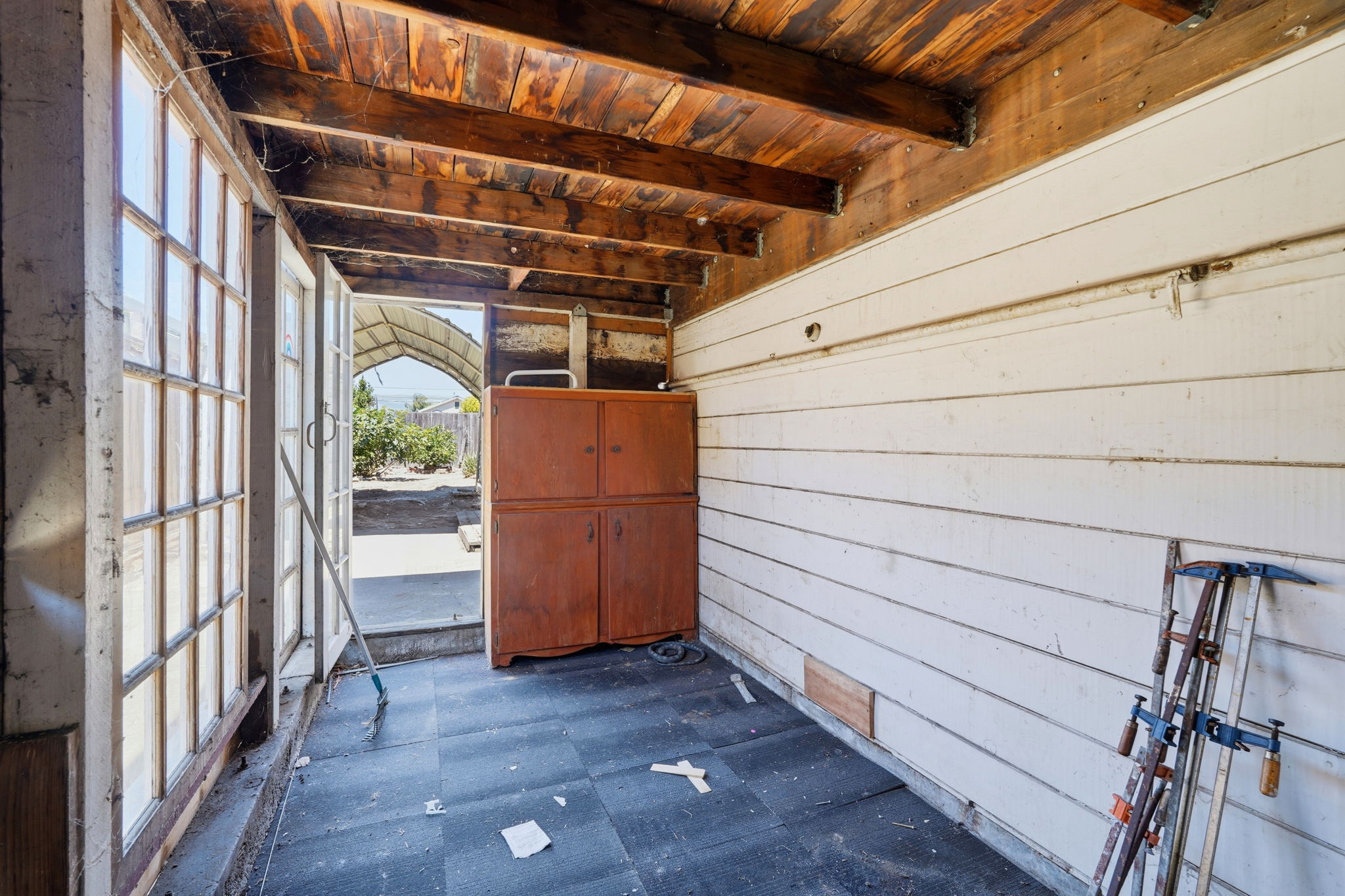 038_F8_216 N 25th St