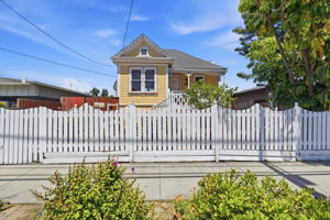 001_F8_216 N 25th St