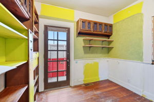 019_F8_216 N 25th St