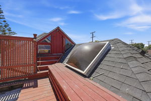 039_F8_216 N 25th St