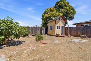 043_F8_216 N 25th St