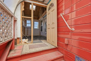 049_F8_216 N 25th St
