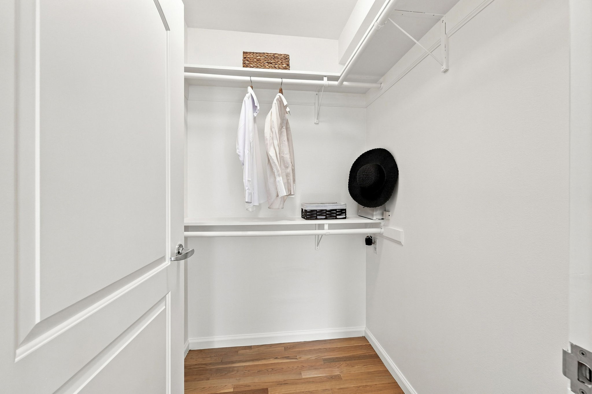 035_F8_216 Putnam St