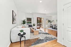013_F8_216 Putnam St
