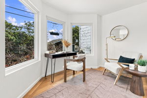 022_F8_216 Putnam St