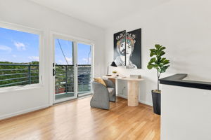 024_F8_216 Putnam St