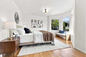 031_F8_216 Putnam St