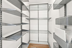 036_F8_216 Putnam St