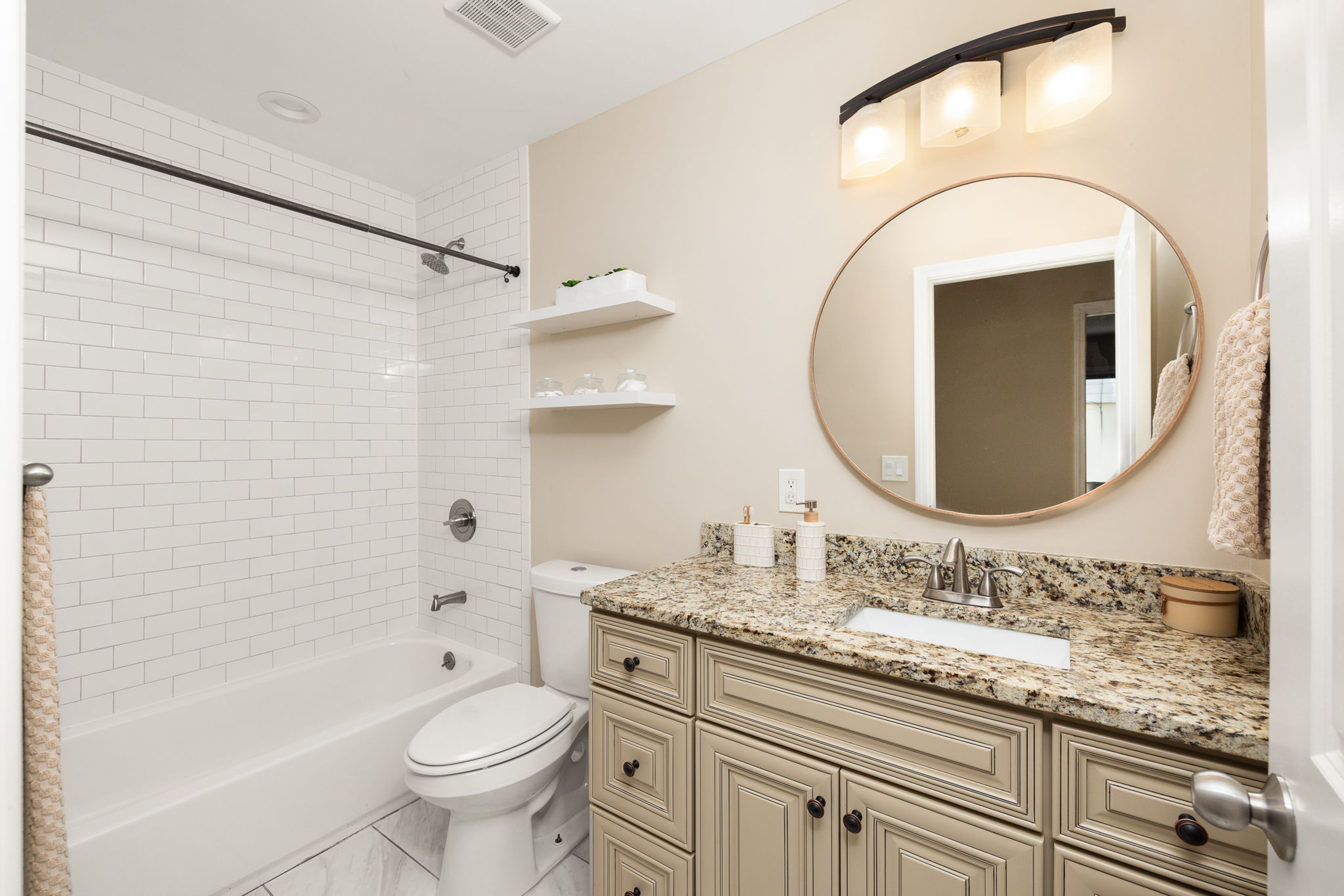 20260423_216sisson_mac013