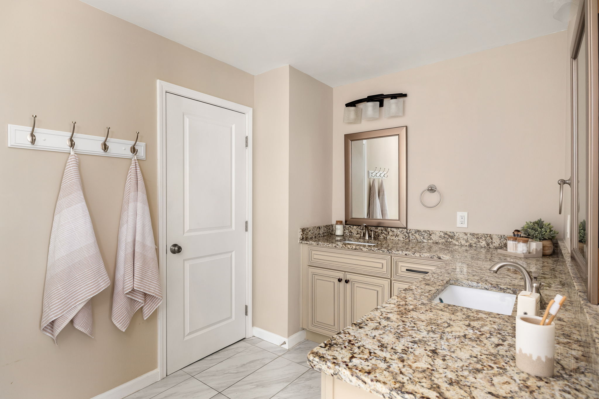 20260423_216sisson_mac017