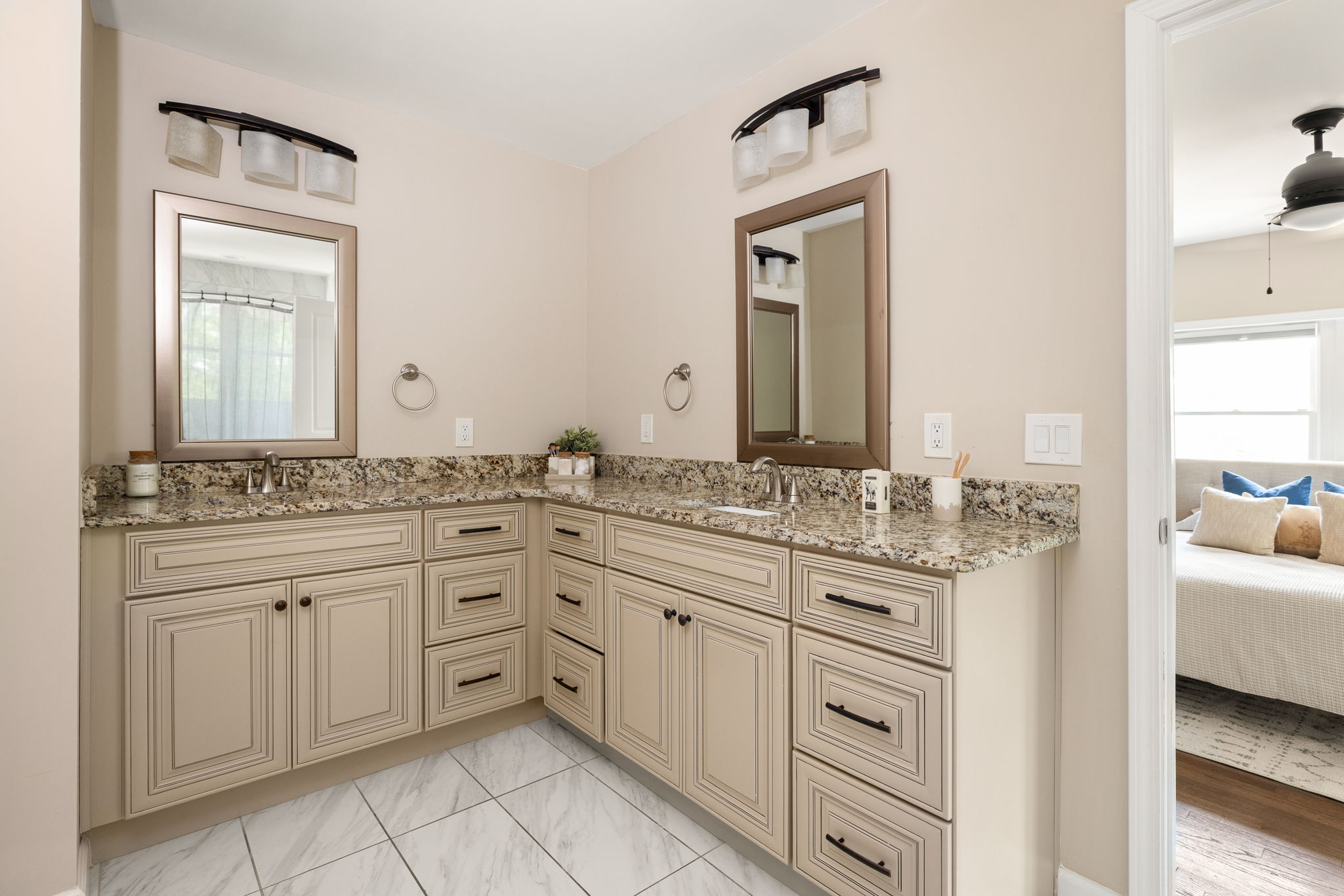 20260423_216sisson_mac018