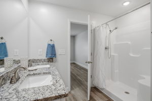  Photo 16