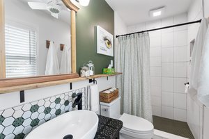  Photo 16