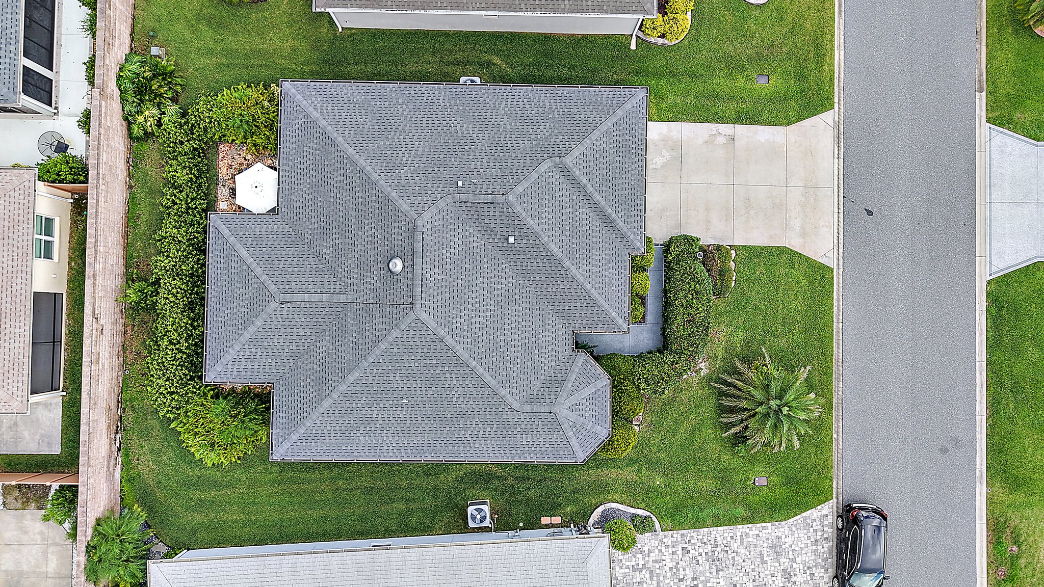 Aerial with Rear Privacy wall