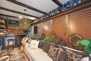 Cozy Enclosed Lanai