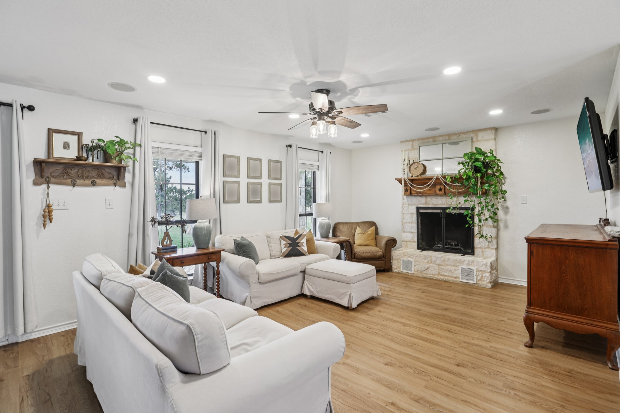 Co Rd 305-S1811-012.jpg