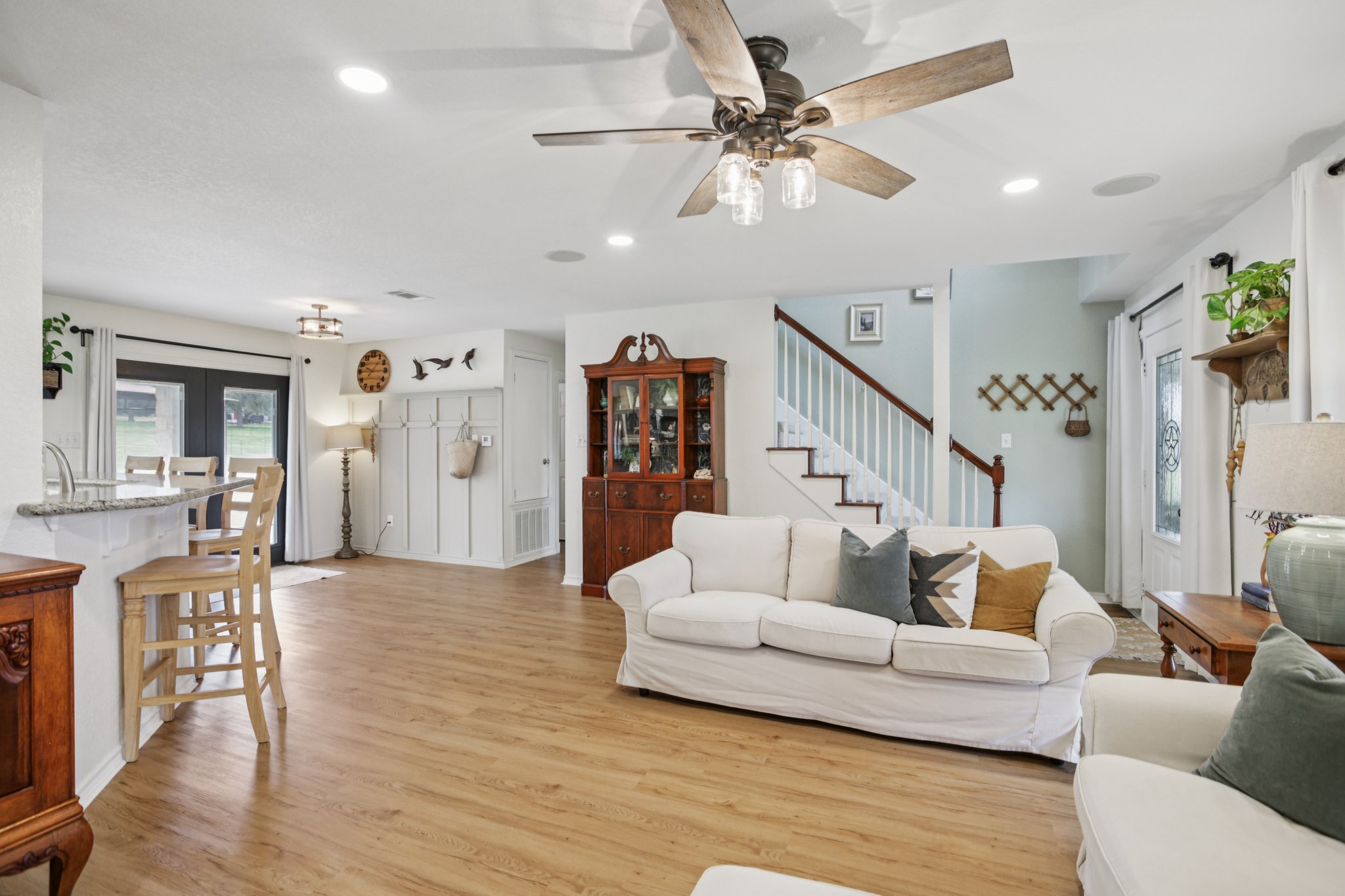 Co Rd 305-S1811-014.jpg