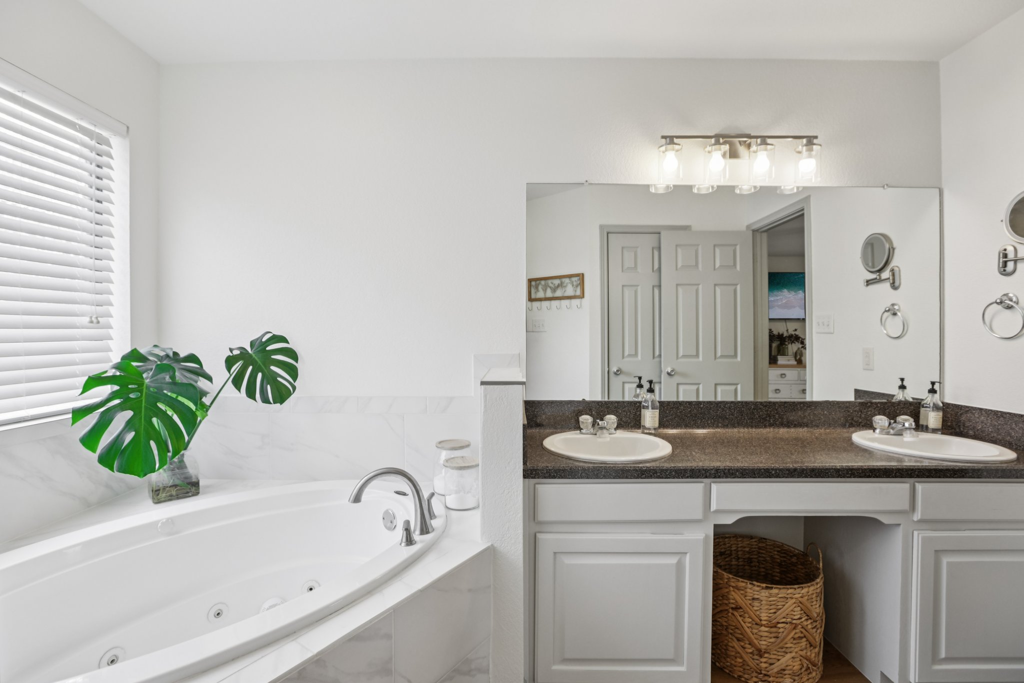 Co Rd 305-S1811-031.jpg