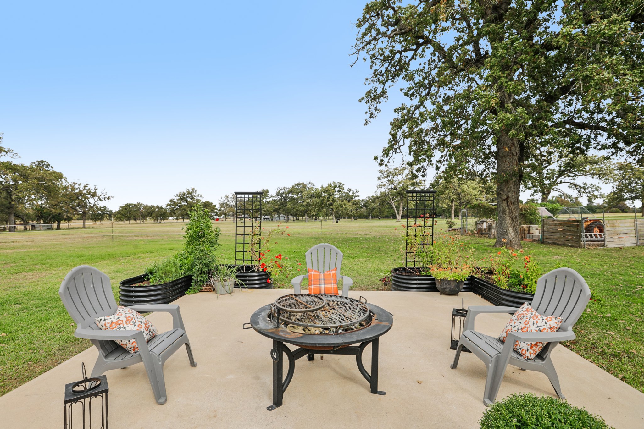 Co Rd 305-S1811-052.jpg