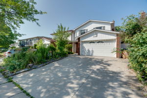 2160 Fairchild Blvd, Burlington ON