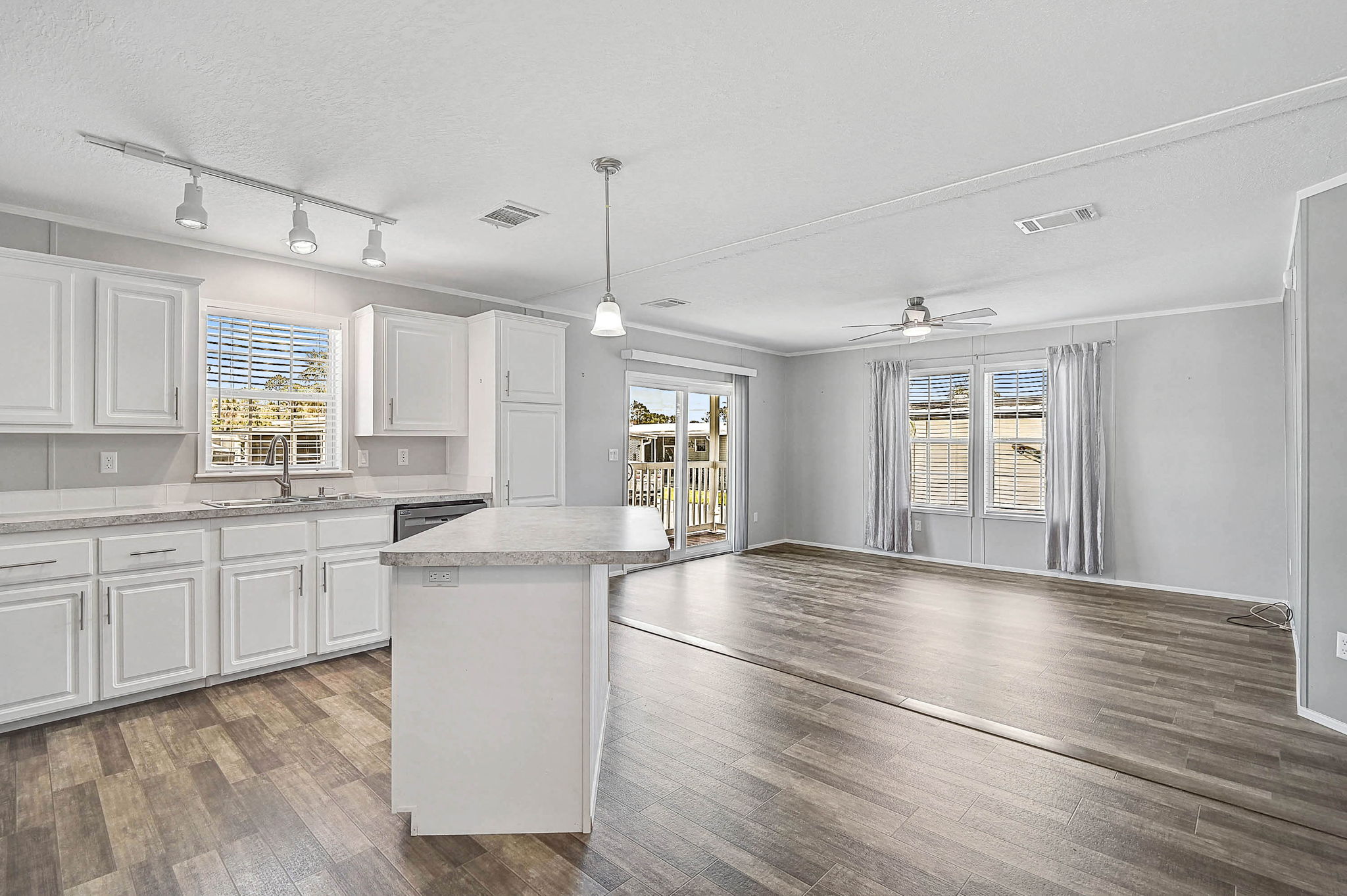 2160 Palazza Dr-7