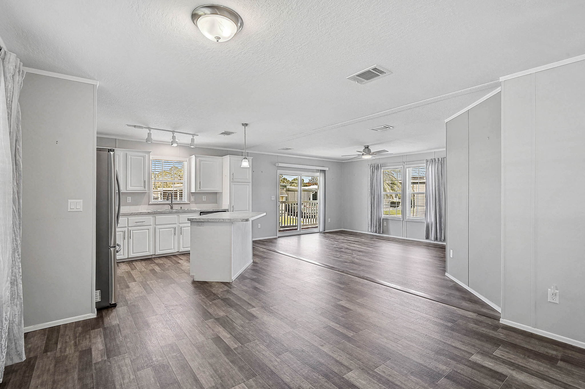 2160 Palazza Dr-11