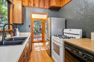 Norman Dr-S3009-027.jpg