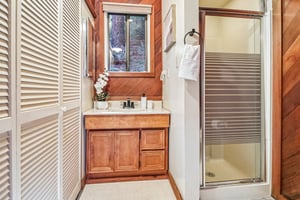 Norman Dr-S3009-028.jpg