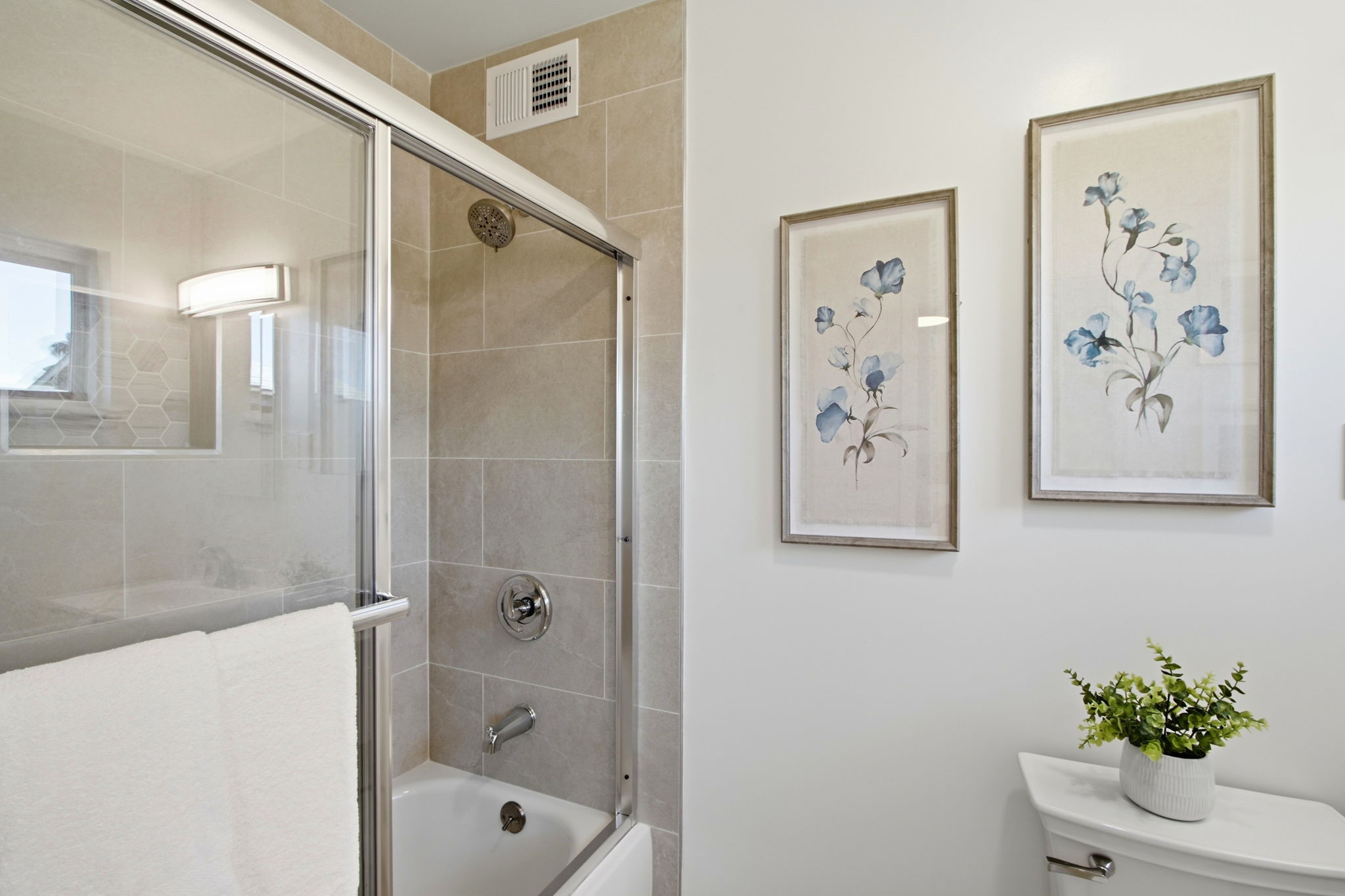 032_f8_2161 Cinderella Ln