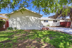 001_f8_2161 Cinderella Ln