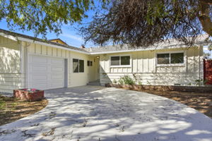 004_f8_2161 Cinderella Ln