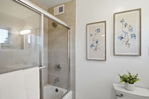 032_f8_2161 Cinderella Ln