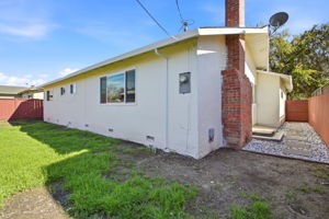 038_f8_2161 Cinderella Ln