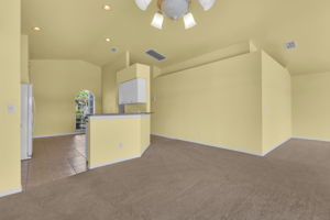 Dining Area & Kitchen