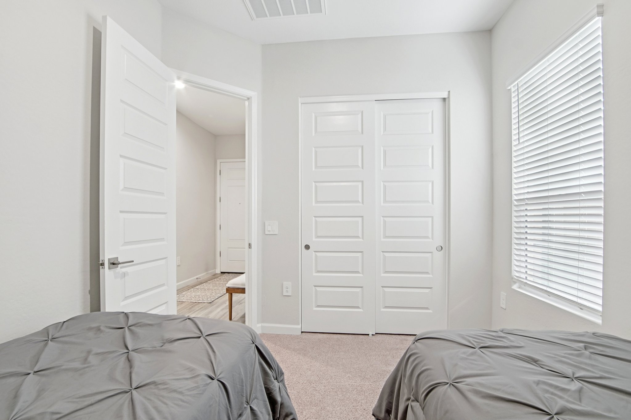 N 59th St-S1802-027.jpg