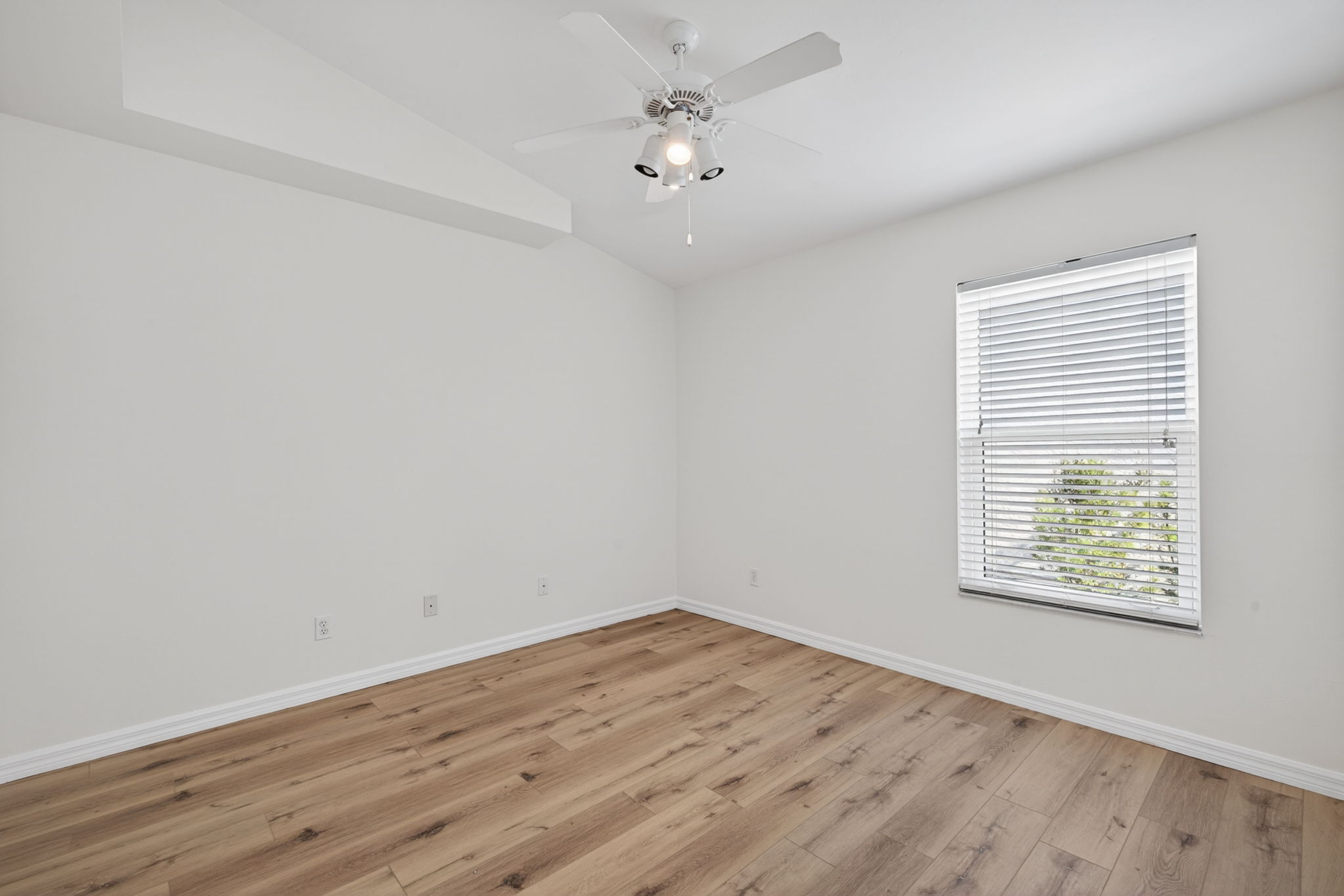 Guest Bedroom 2 - 1 of 2