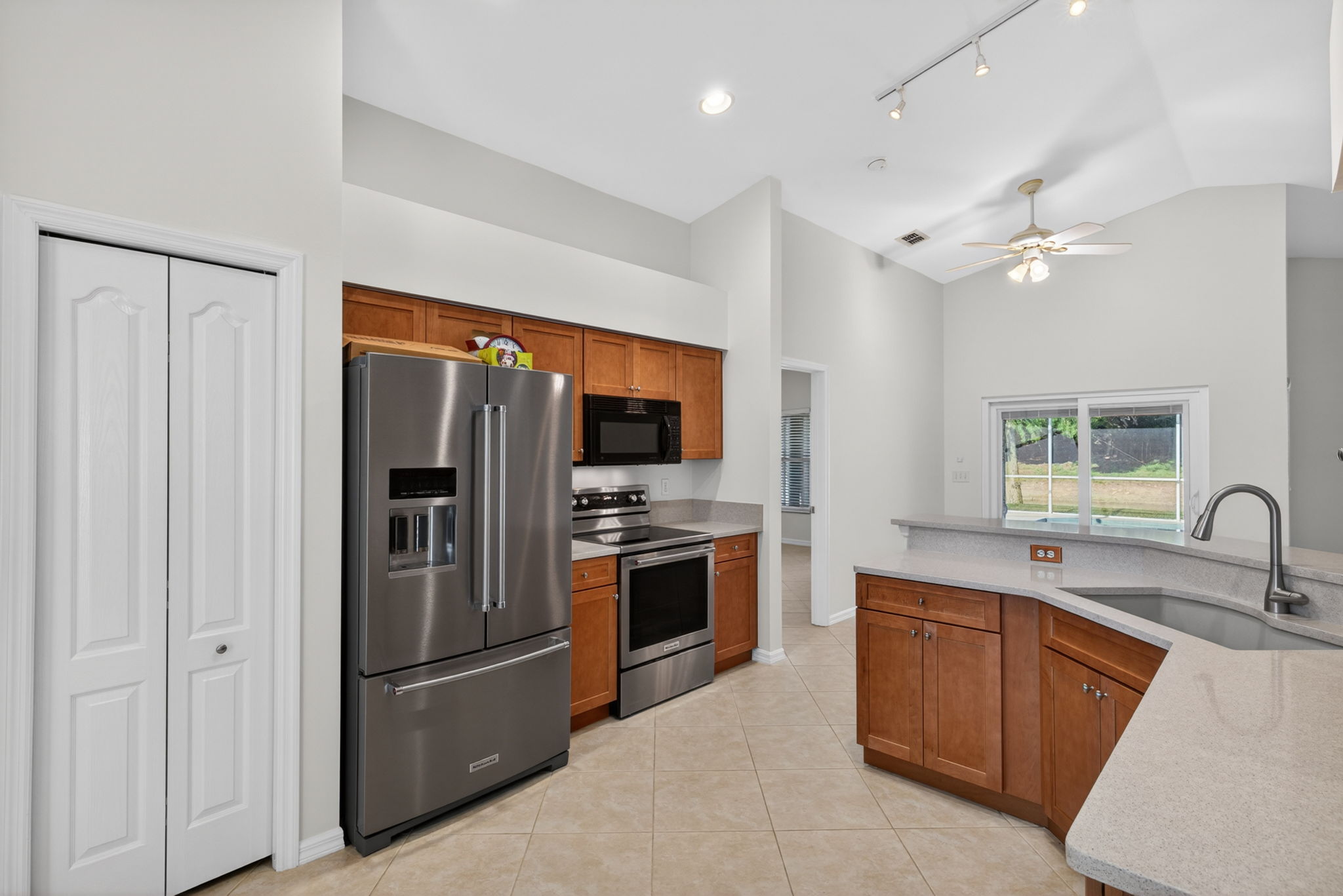 Kitchen 3 of 3