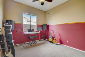 N 89th Dr-023