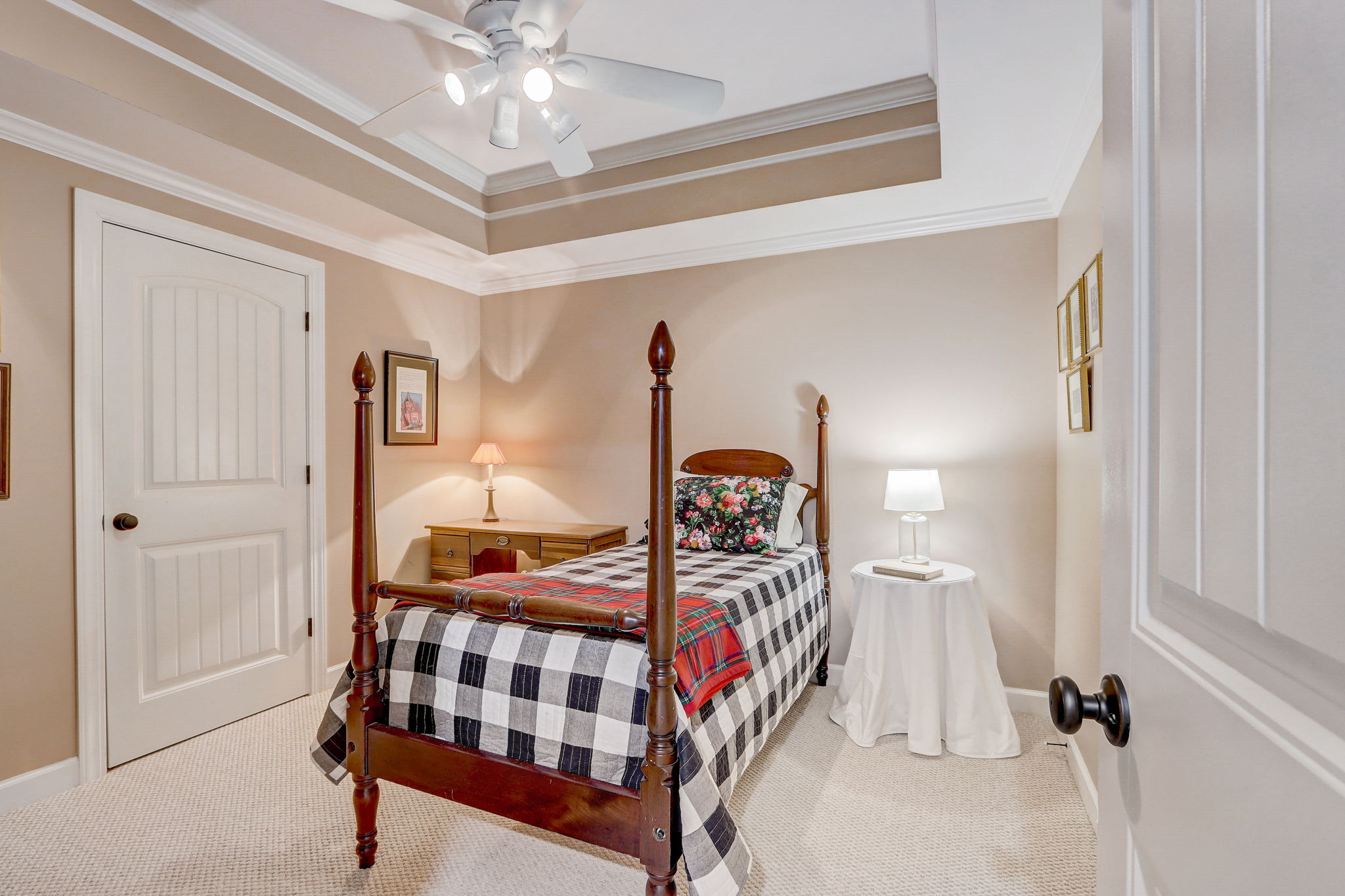 Oakdale Estates Ct -046