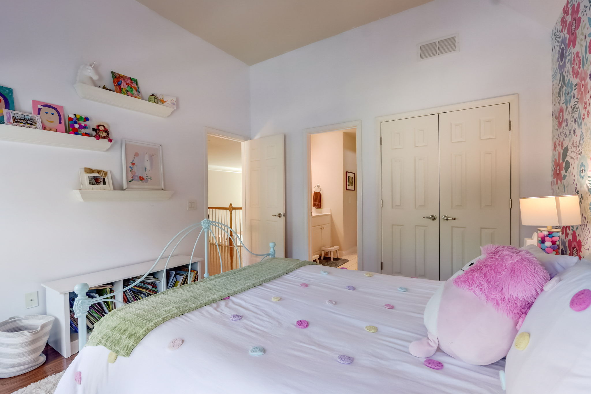 Oakdale Estates Ct -031