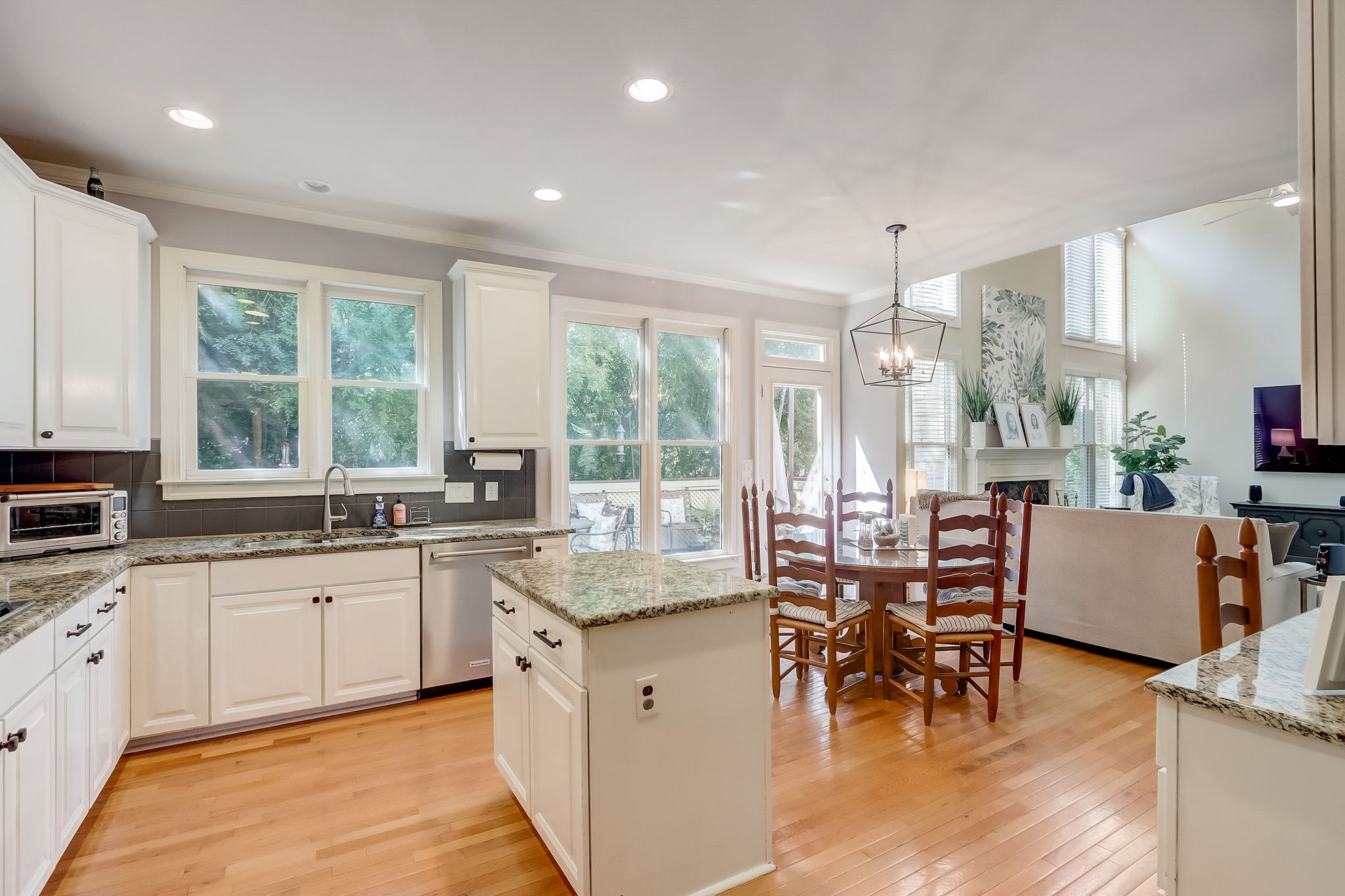 Oakdale Estates Ct -017