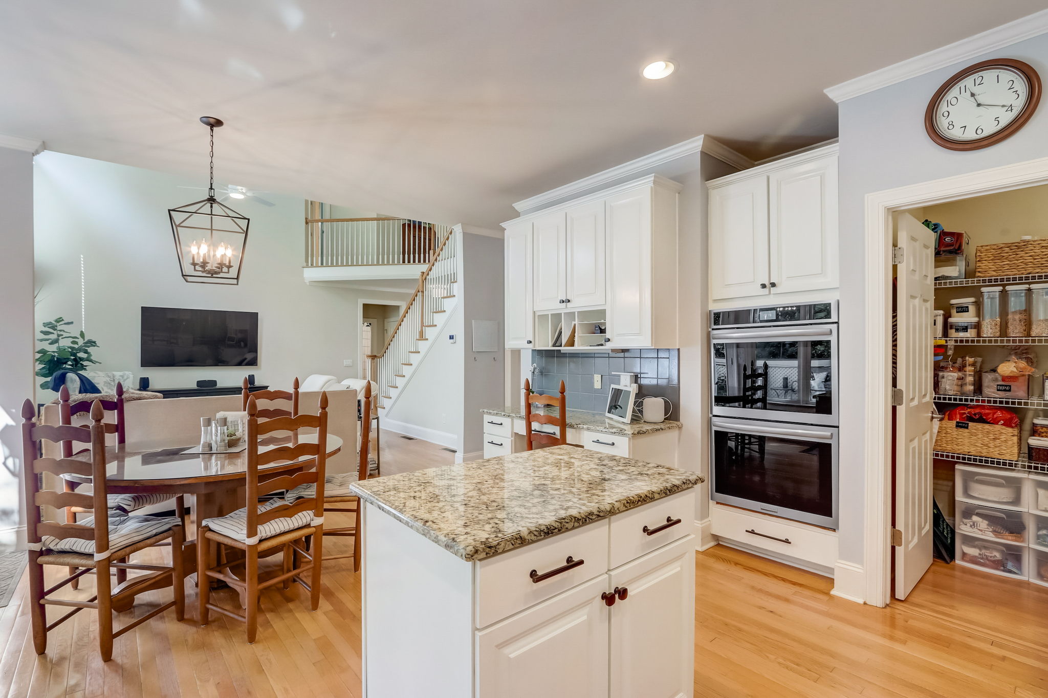 Oakdale Estates Ct -018