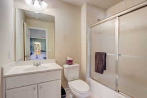 Oakdale Estates Ct -035